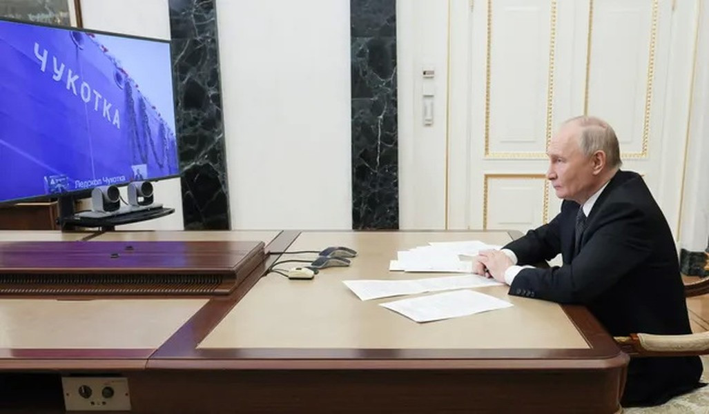 Mới đây Tổng thống Nga Vladimir Putin đã tham dự lễ hạ thủy tàu phá băng Dự án 22220 Chukotka thông qua cầu truyền hình, sở dĩ sự kiện trên thu hút sự quan tâm đặc biệt bởi đây là tàu phá băng hạt nhân lớn và mạnh nhất trên thế giới. Theo Reporter.