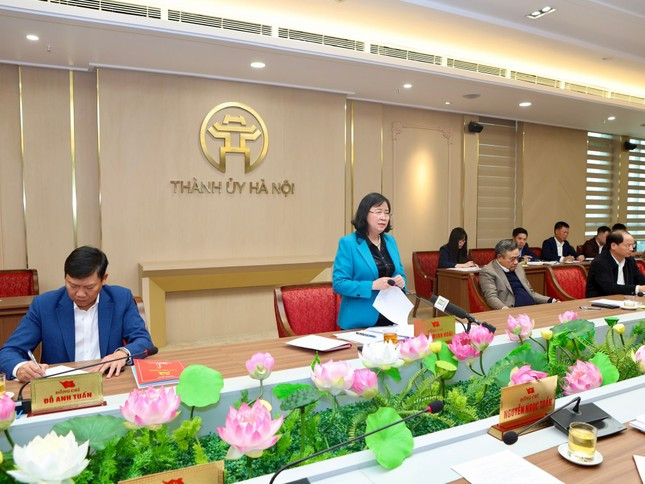 Bí thư Thành ủy Hà Nội Bùi Thị Minh Hoài nhận thêm nhiệm vụ mới - Hình 2 Bi thu Thanh uy Ha Noi Bui Thi Minh Hoai nhan them nhiem vu moi-Hinh-2