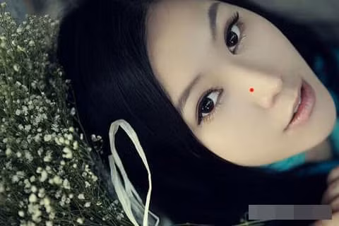 Not ruoi o nhung bo phan nay deu la not ruoi may man, dung tay