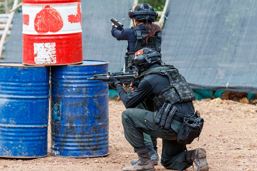 Chương trình huấn luyện tại Trung tâm huấn luyện Quốc gia về phòng, chống khủng bố thuộc Bộ Tư lệnh Cảnh sát cơ động khắc nghiệt hơn rất nhiều so với các đơn vị khác.