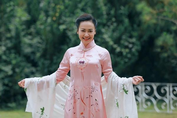 Hồng Ánh tuổi 46: Tài sắc vẹn toàn, chưa có danh hiệu NSƯT - Hình 5 Hong Anh tuoi 46: Tai sac ven toan, chua co danh hieu NSUT-Hinh-5