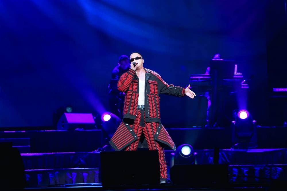 Cao Thái Sơn ở ngưỡng U40: Thích mặc áo mỏng khoe body - Hình 4 Cao Thai Son o nguong U40: Thich mac ao mong khoe body-Hinh-4