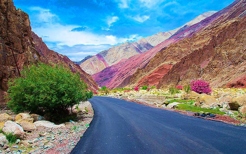 “Ha Giang loop” lot Top 5 tuyen duong xe dap tuyet nhat chau A-Hinh-2