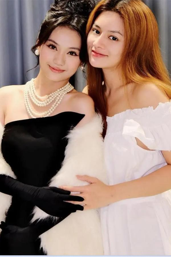 Con gai Vu Thu Phuong: Nhan sac tuoi 18 khan gia khen nuc no