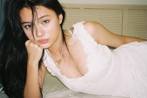 Con gai Vu Thu Phuong: Nhan sac tuoi 18 khan gia khen nuc no-Hinh-9