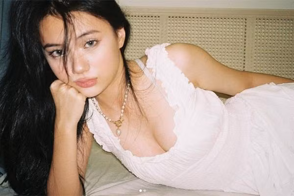 Con gái Vũ Thu Phương: Nhan sắc tuổi 18 khán giả khen nức nở - Hình 9 Con gai Vu Thu Phuong: Nhan sac tuoi 18 khan gia khen nuc no-Hinh-9