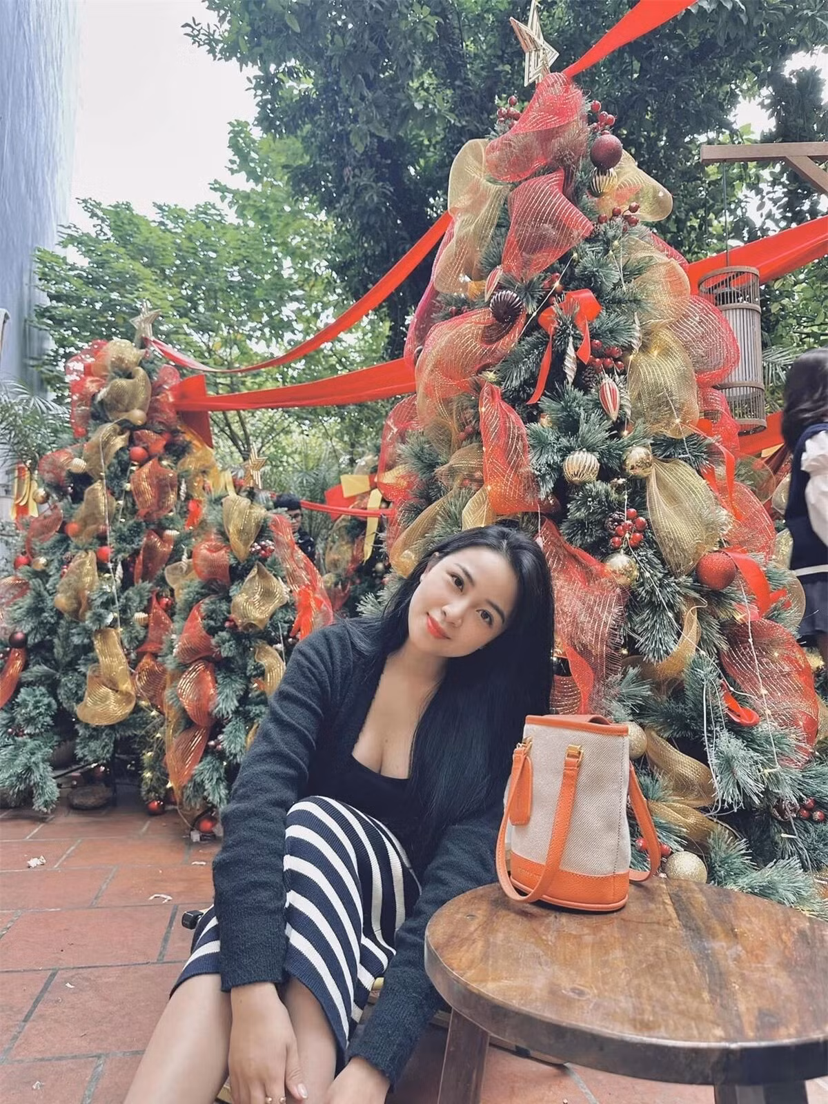 MC chân dài 1,1m cùng dàn sao Việt tưng bừng đón Giáng sinh ảnh 7 MC chân dài 1,1m cùng dàn sao Việt tưng bừng đón Giáng sinh ảnh 7