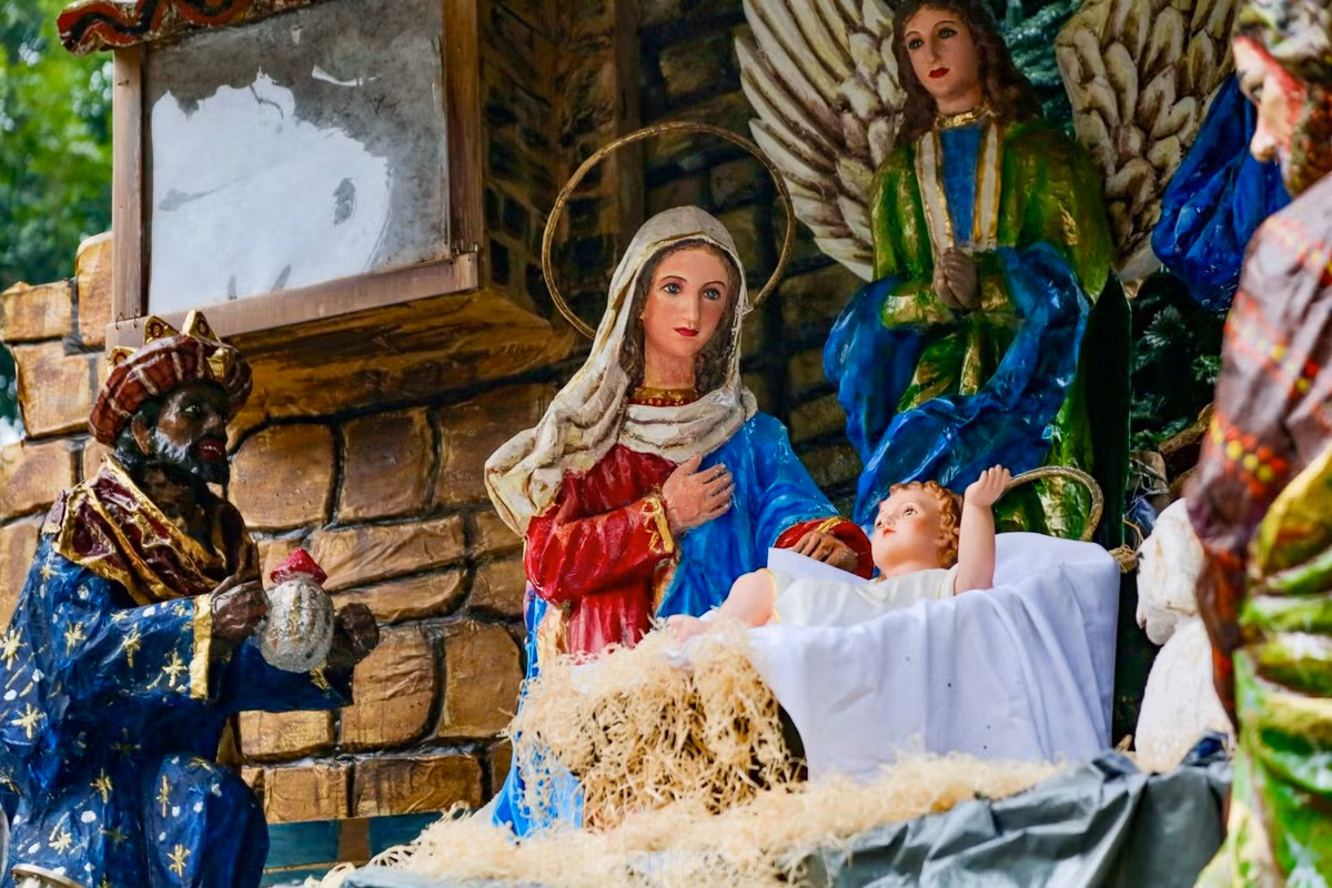 Khung canh Giang sinh som lung linh o Nha tho Lon-Hinh-9