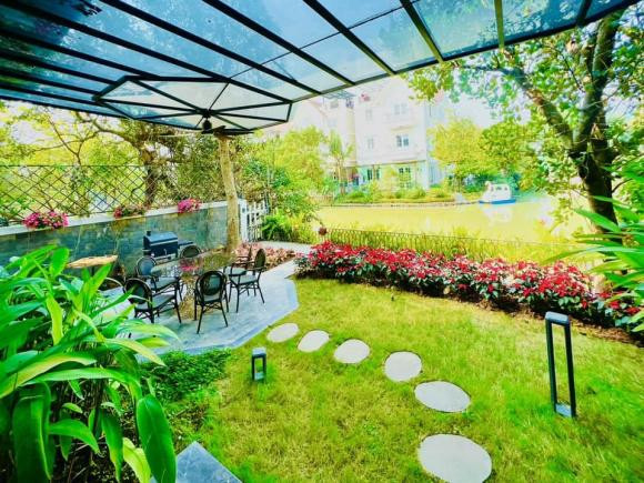 La Thanh Huyen he lo khong gian tang ap mai trong biet thu trieu do-Hinh-7