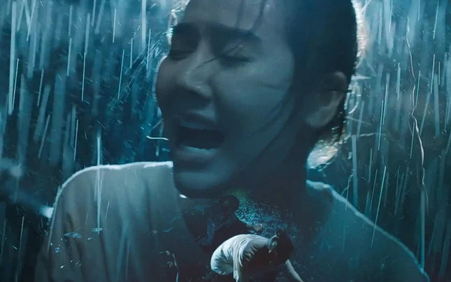 Phim gio vang co Huyen Lizzie, Manh Truong dot ngot tang bi kich-Hinh-2