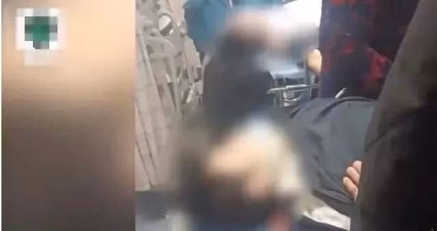 2 học sinh TQ tử vong vì bị đâm thấu ngực, thủng động mạch chủ - Hình 2 2 hoc sinh TQ tu vong vi bi dam thau nguc, thung dong mach chu-Hinh-2