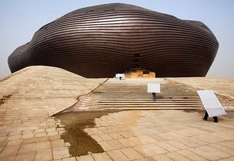 Bảo tàng ở "thành phố ma" Ordos không một bóng du khách.