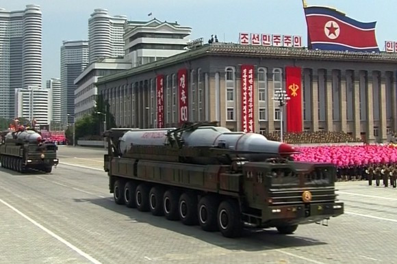 Tên lửa tầm xa.