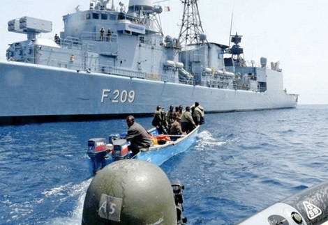 Vai trò quyết định trong quá trình này thuộc về các lực lượng liên quan với các tàu chiến của nhiều quốc gia.