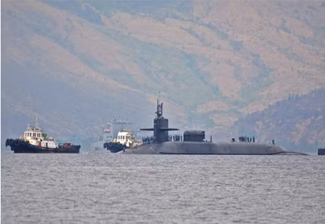 Tàu ngầm lớp Ohio ở Vịnh Subic.
