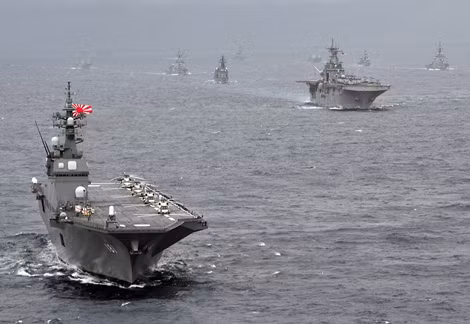 Tàu sân bay trá hình của Nhật Bản.