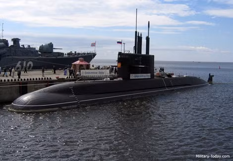 Tàu ngầm lớp Lada của Nga.