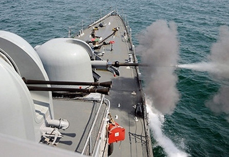 “Hợp lực trên biển-2013” có khoa mục bắn đạn thật trên biển.