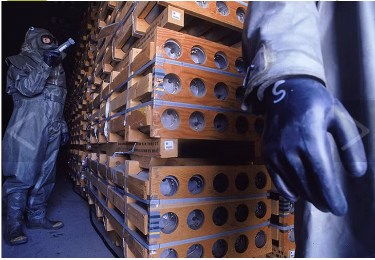 Thùng chứa Sarin.