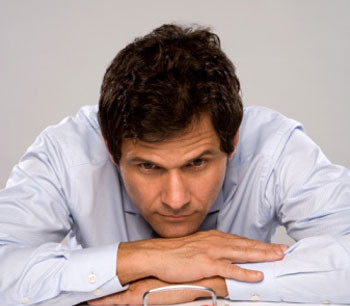 Ngoài ra, người có tướng Điền Trạch không tốt thì dù có ý chí phấn đấu nhưng cuộc sống của họ cũng không được suôn sẻ, nhân duyên trắc trở; tính tình nôn nóng, vội vàng nên rất dễ dẫn đến hỏng việc, tuy có tài trí hơn người nhưng phẩm hạnh và đạo đức vẫn còn nhiều hạn chế. Họ không được hưởng gia sản của cha ông để lại, thời thanh niên gặp nhiều trắc trở trên con đường công danh.