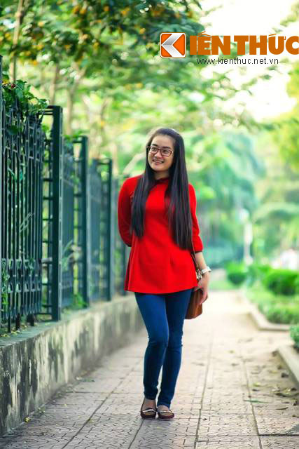 Điển hình trong năm 3 đại học, cô bạn đã giành giải nhất nghiên cứu khoa học cấp trường của Trường ĐHKHXH&NV Hà Nội. Toàn bộ số tiền nhận được từ giải thưởng nghiên cứu khoa học cô bạn đã dành để giúp đỡ những hoàn cảnh khó khăn.