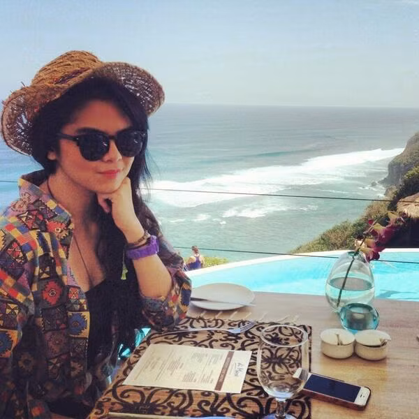 Trên cộng đồng mạng quốc tế, Rani cũng có trang cá nhân hơn 50 nghìn người theo dõi. Cô thường xuyên khoe những bức ảnh chụp trong các chuyến biểu diễn, du lịch nhận lượng like khủng.