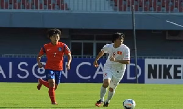 Tuyển U19 có một trận đấu mà Công Phượng mất hút và hàng tiền vệ thì tỏ ra thua kém quá xa so với đối thủ.