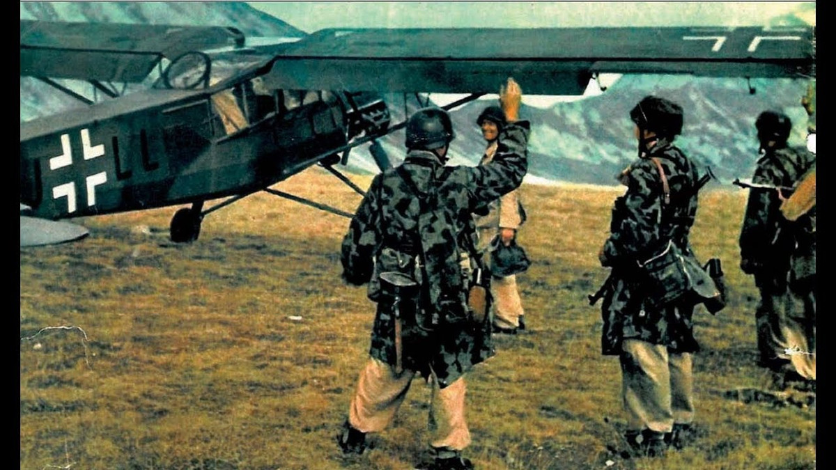 Sau này, giới nghiên cứu đánh giá, cuộc giải cứu Mussolini thành công vì nó thể hiện đầy đủ cả ba yếu tố bất ngờ: thời gian, nghi binh và khai thác những điểm yếu trong phòng thủ.