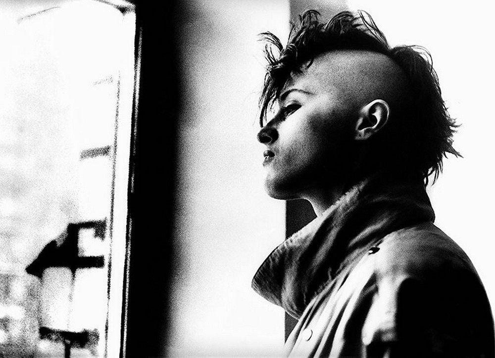 Chân dung một cô gái theo phong cách punk, 1988.