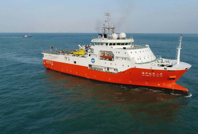 Xu phat tau Trung Quoc hoat dong trai phep, tai sao khong?