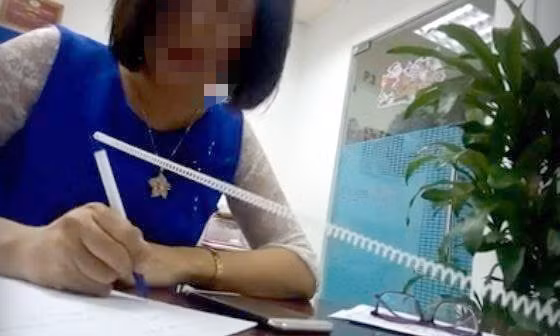 Tan cua nat nha vi “choi” Bach Gia: Nem mui “banh ve“