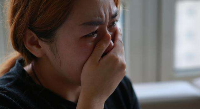 Chong tat toi tap vo khi de me chong rua bat