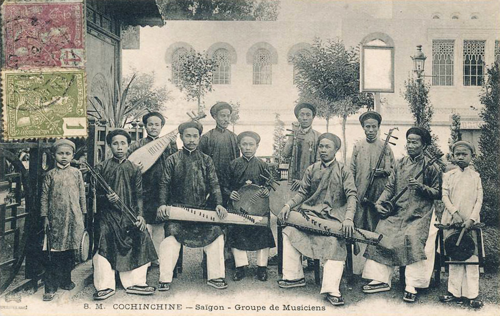 Đoàn nghệ sĩ xứ thuộc địa Nam Kỳ đi dự Hội chợ Marseille 1906 tại Pháp Mời quý độc giả xem video: Ẩm thực Hà Nội xưa và nay. Nguồn: VTC.