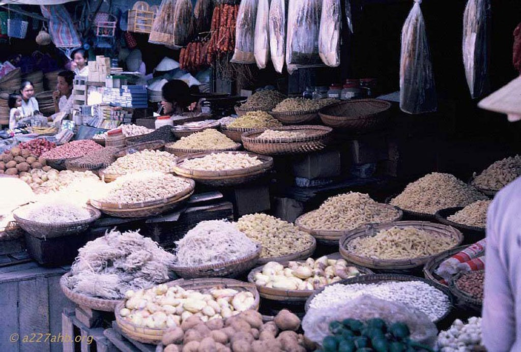 Cửa hàng đồ khô.