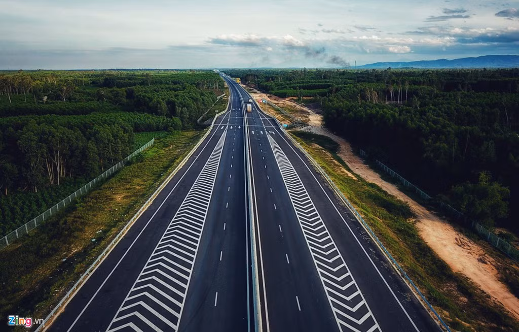 Sai pham tai cao toc 34.500 ty: 4 cuu can bo bi bat