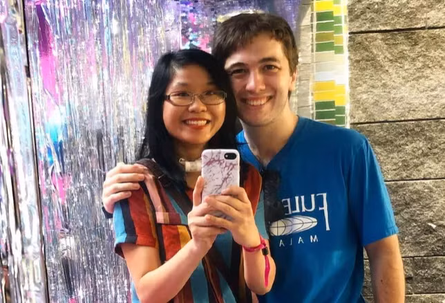 Yeu nhau 9 nam, cap doi nua vong Trai Dat ben nhau-Hinh-2