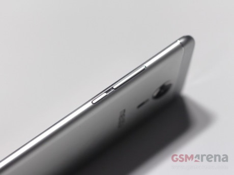 Dự kiến bộ cảm biến vân tay sẽ được tích hợp ngay trên nút Home. Rất tiếc là ngày ra mắt của Pro 6 vẫn chưa được xác nhận, rất có thể sẽ vào tháng 4 tới đây.