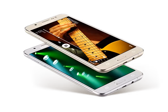 Ra mat dien thoai Samsung Galaxy J5 va J7 phien ban 2016