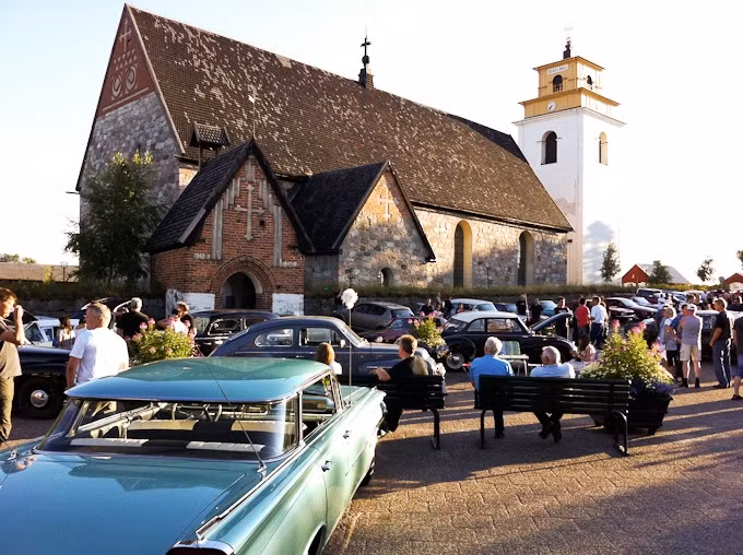 Tâm điểm của thành phố là một nhà thờ bằng đá, được xây từ đầu thế kỷ 15. Ảnh: Blogs.sweden.se