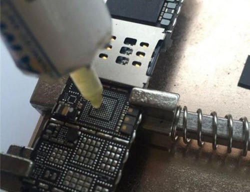 Cũng giống như việc tháo CPU, nếu không cẩn thận, tất cả những cố gắng trước đó sẽ trở thành công cốc.