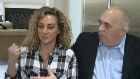 Lục tung 8 tấn rác để tìm nhẫn kim cương 10 tỷ Luc tung 8 tan rac de tim nhan kim cuong 10 ty