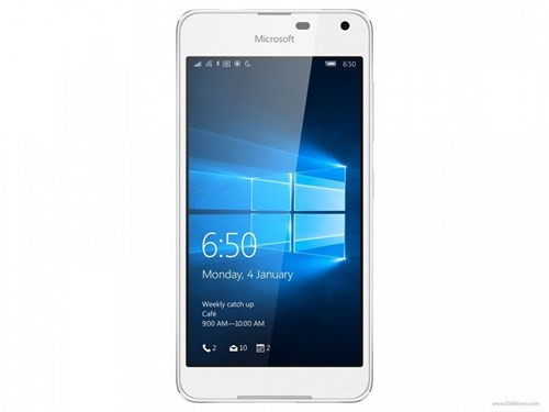 Thiết bị còn có RAM 1GB, bộ nhớ trong 16GB, hỗ trợ thẻ nhớ microSD, camera sau 8MP khẩu f/2.2, camera trước 5MP, hỗ trợ mạng LTE Cat 4, NFC, Wi-Fi, Bluetooth 4.1. Máy có độ dày khá mỏng 6.9mm và pin 2000 mAh.