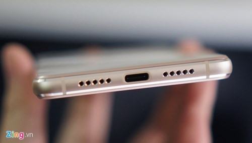 Thiết bị này cũng sử dụng chuẩn kết nối USB Type-C.