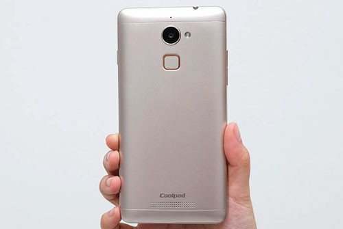 9. Coolpad (doanh số: 45,5 triệu máy, chiếm 3,2% thị phần).