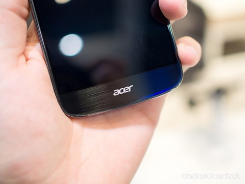 Hiện tại, Acer Liquid Jade 2 vẫn chưa công bố giá và ngày bán ra. Theo lời Acer tiết lộ, thì thông số kĩ thuật chính xác, ngày phát hành, giá bán của sản phẩm sẽ tùy theo mỗi quốc gia và khu vực.