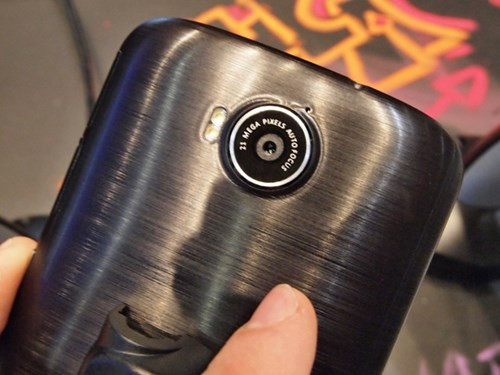 Màn hình hiển thị tương đôi tốt