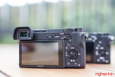 Hệ thống điều khiển vẫn được bố trí y như cũ.