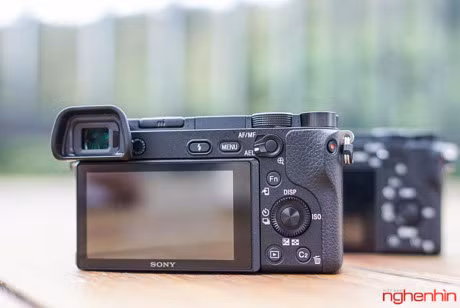 Hệ thống điều khiển vẫn được bố trí y như cũ.