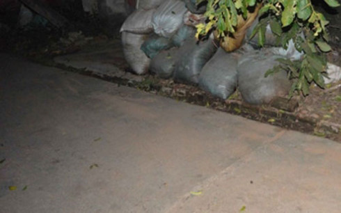 Mẹ chồng, con dâu lột quần, đốt vùng kín nữ hàng xóm giữa HN ảnh 1 Mẹ chồng, con dâu lột quần, đốt vùng kín nữ hàng xóm giữa HN ảnh 1