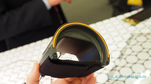 Điều này rất thuận tiện để sử dụng thiết bị như một công cụ mở khóa cửa, smartphone hoặc máy tính.